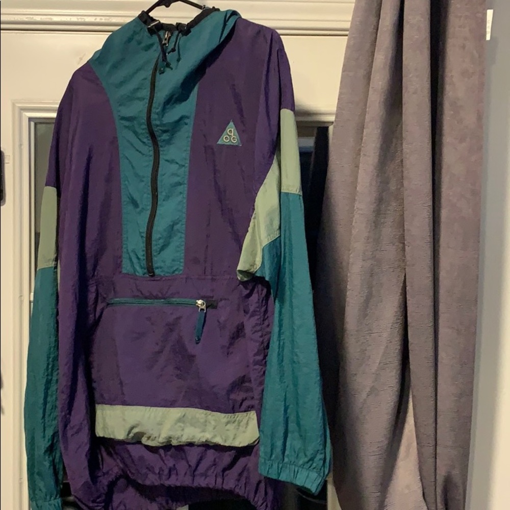 Nike Vintage Jacket with hood